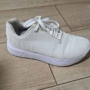 NOBULL Women's Cream Sneakers